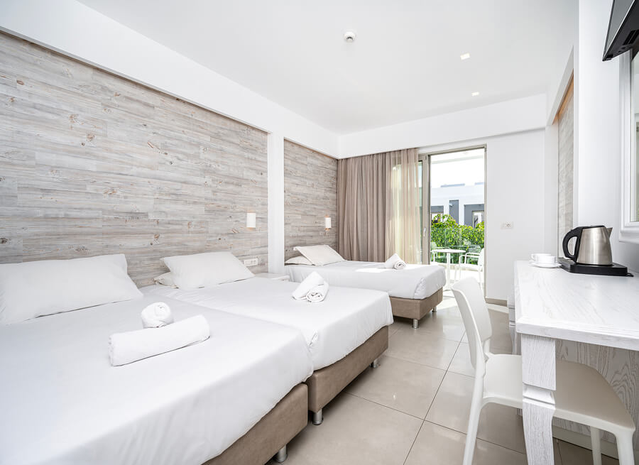 deluxe triple room
