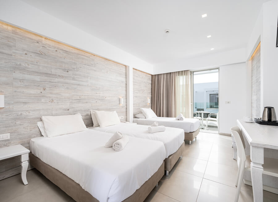 deluxe triple room